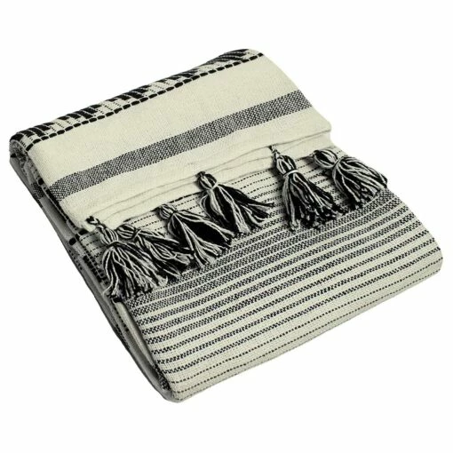 Furn Pangea Woven Tasselled Throw Black -Ideal Shop 1 54871ba7 4a26 4a22 ae99 88b98e6c218c