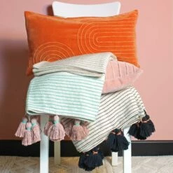 Furn Banda Stitch Tasselled Throw Pecan & Black -Ideal Shop 3 11928e64 84ed 4920 b503 e4578c247d75