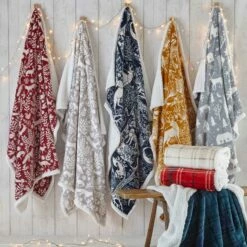 Furn Scandi Woodland Fleece Throw Berry 130cm X 150cm -Ideal Shop 4 c4d66fd6 62cb 4b63 9210 bc63dc984c04