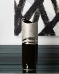 Sela Black & Silver Vase
