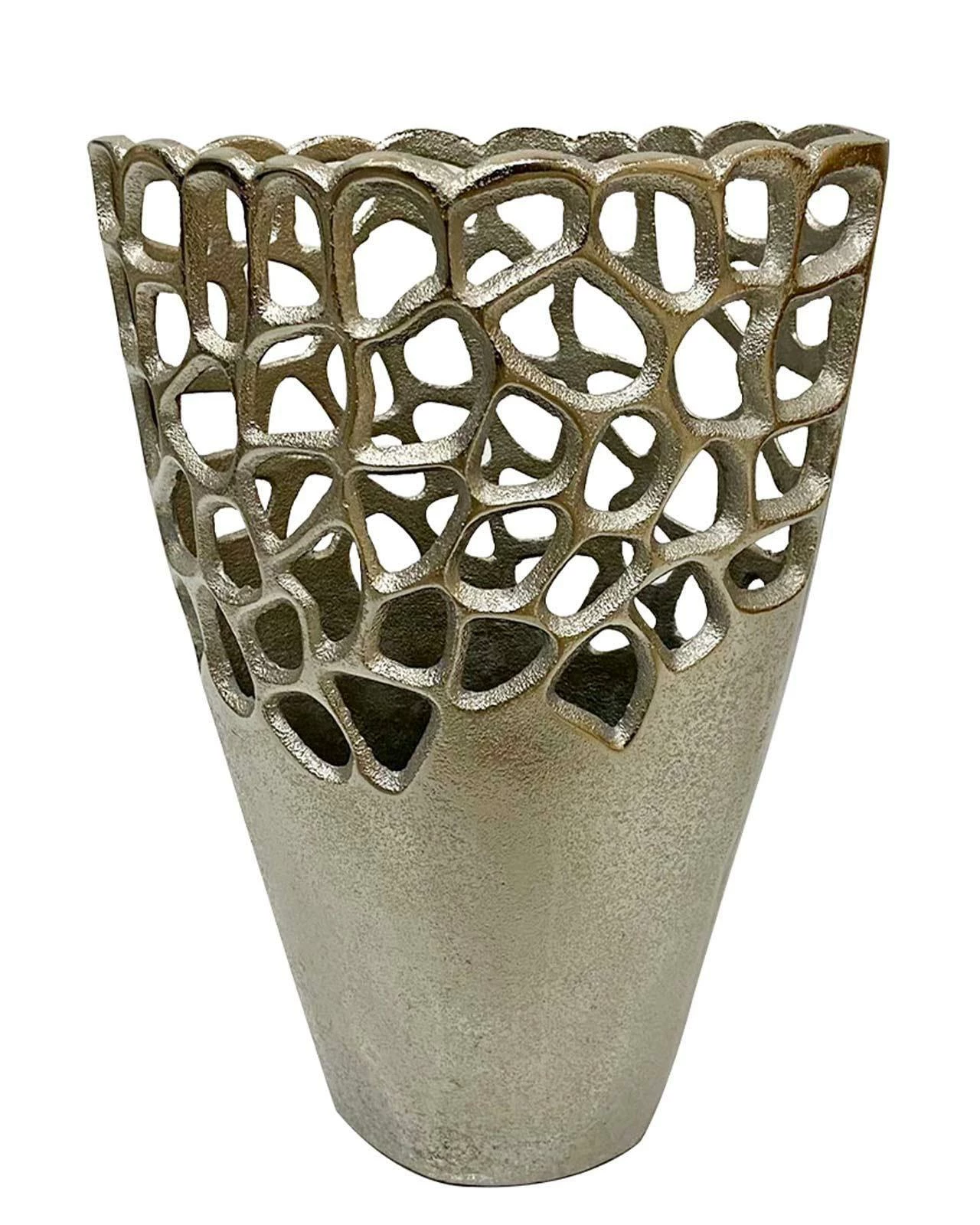 Large Bella Cut Out Metal Vase 5 Large Bella Cut Out Metal Vase - Image 3